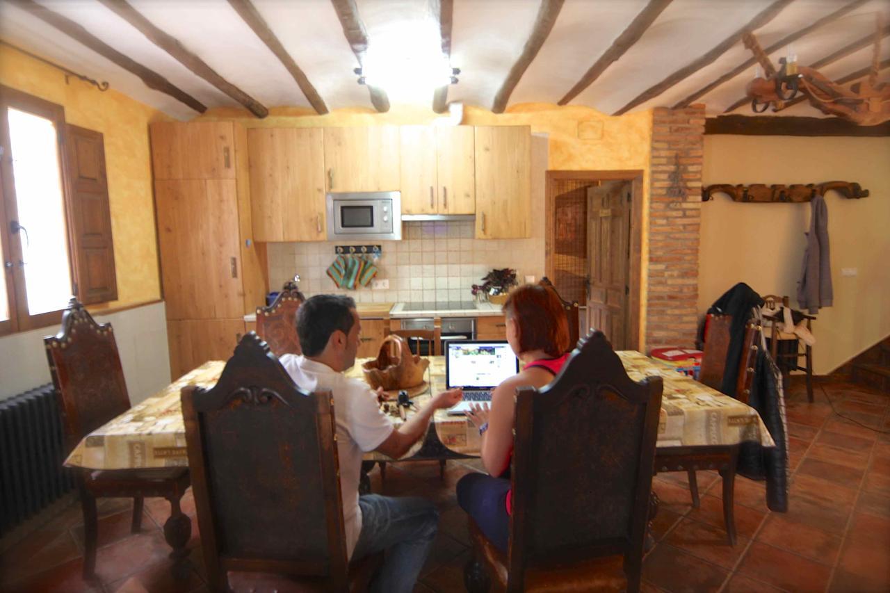 منزل الضيف Panzares  في Casa Senderuela المظهر الخارجي الصورة